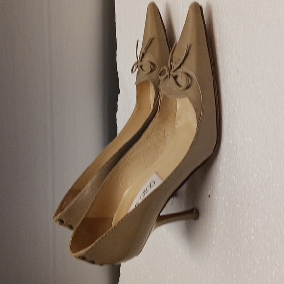Jimmy Choo Beige Leather Pumps - Picture 4 of 10